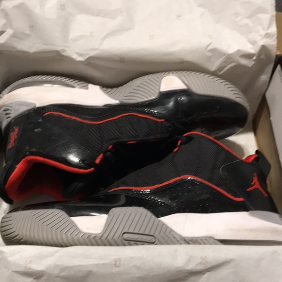 Jordan Stay Loyal Size 9. Barley worn and bottom look like new - Picture 5 of 7